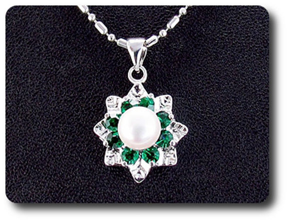 24x3mm Green Emerald & Pearl Pendant Earrings Set