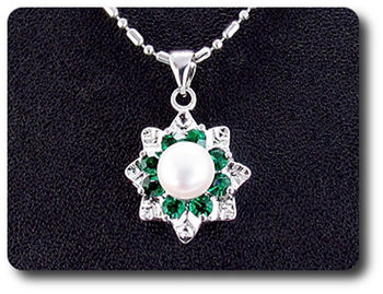 24x3mm Green Emerald & Pearl Pendant Earrings Set