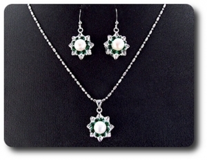 24x3mm Green Emerald & Pearl Pendant Earrings Set