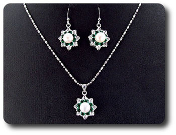 24x3mm Green Emerald & Pearl Pendant Earrings Set