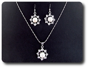 24x3mm Black Sapphire & Pearl Pendant Earrings Set