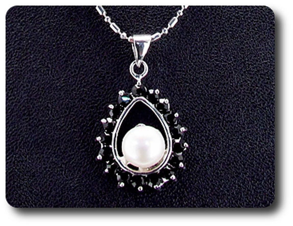 41x3mm Black Sapphire & Pearl Pendant Earrings Set