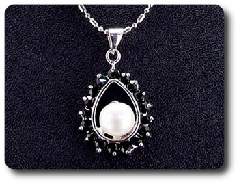 41x3mm Black Sapphire & Pearl Pendant Earrings Set
