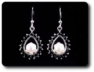 41x3mm Black Sapphire & Pearl Pendant Earrings Set