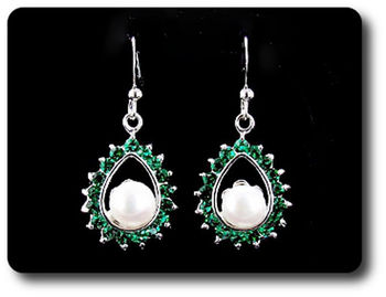 41x3mm Green Emerald & Pearl Pendant Earrings Set