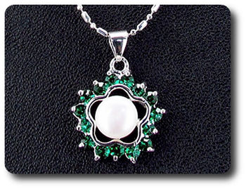 45x3mm Green Emerald & Pearl Pendant Earrings Set