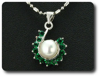36x3mm Green Emerald & Pearl Pendant Earrings Set