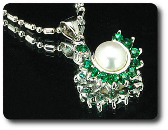 36x3mm Green Emerald & Pearl Pendant Earrings Set