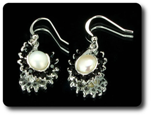 36x3mm Black Sapphire & Pearl Pendant Earrings Set