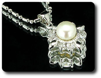 24x3mm White Topaz & Pearl Pendant Earrings Set