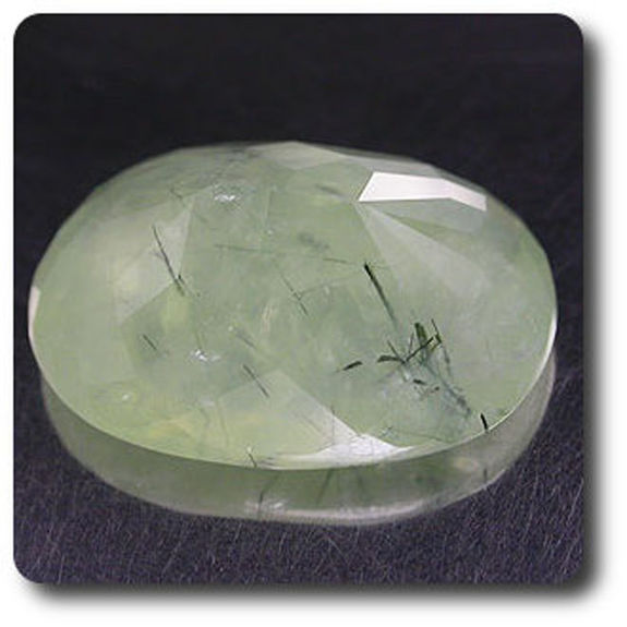 7.82 cts PREHNITE VERTE