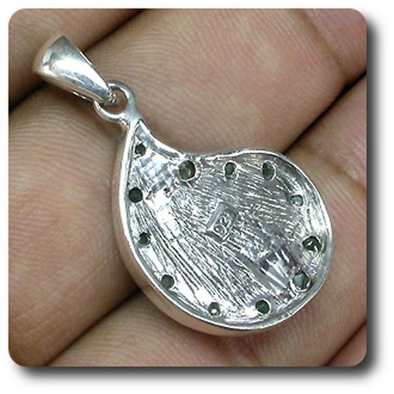 PENDENTIF EMERAUDE & NACRE