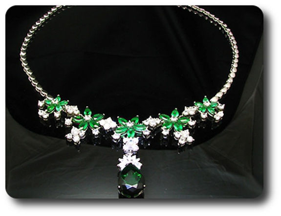 COLLIER EMERAUDE