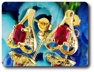 BOUCLES D'OREILLE RUBIS