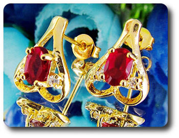 BOUCLES D'OREILLE RUBIS