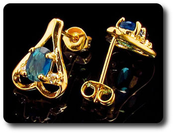 BOUCLES D'OREILLE SAPHIR BLEU