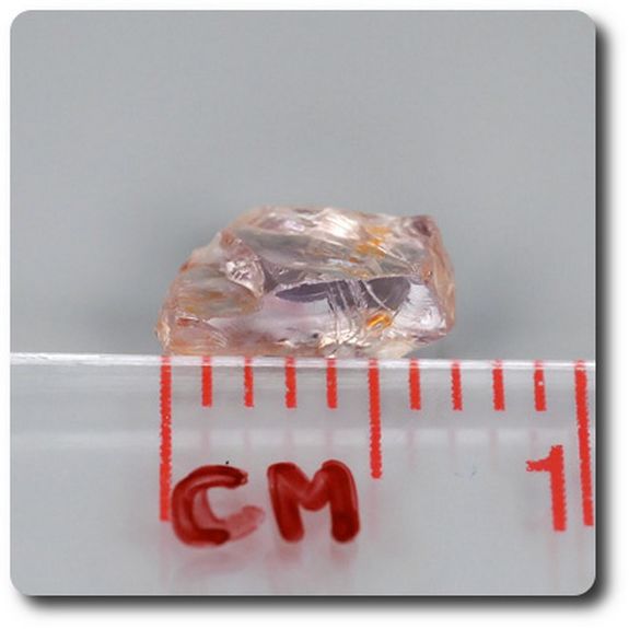 0.8 carats CRISTAL DE SAPHIR