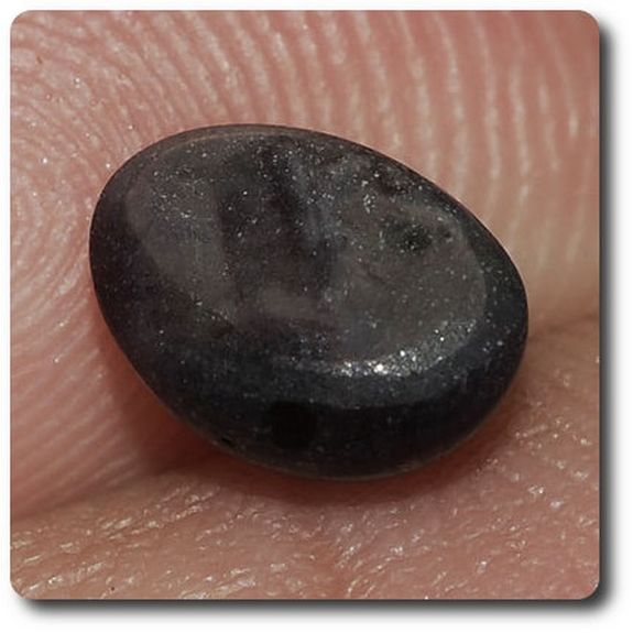 1.77 cts RUBIS ETOILE VIOLET ROUGE