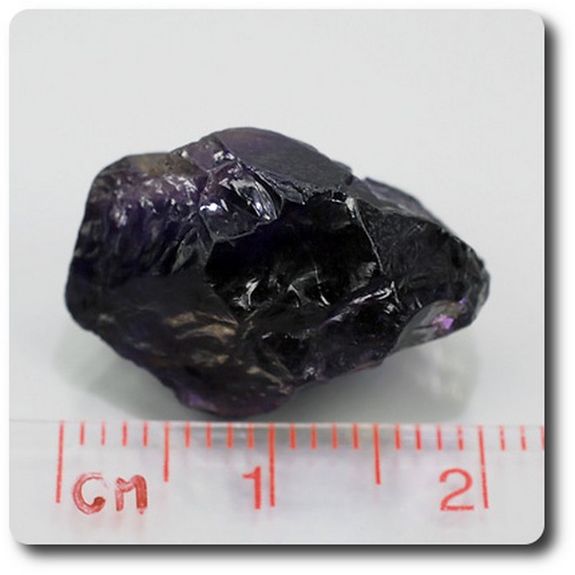 17.96  carats CRISTAL D' AMETHYSTE