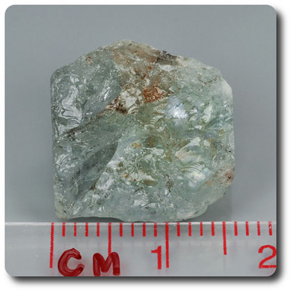 17.65 carats CRISTAL D'AIGUE-MARINE