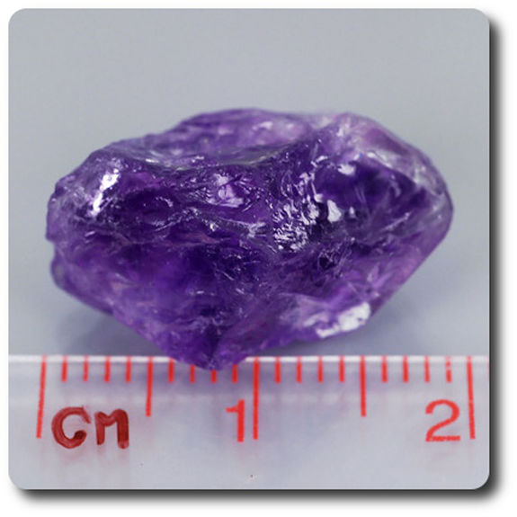 13.26  carats CRISTAL D' AMETHYSTE