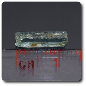 1.60 carats CRISTAL D'AIGUE-MARINE