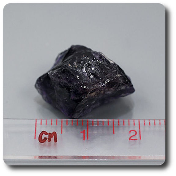 17.48  carats CRISTAL D' AMETHYSTE