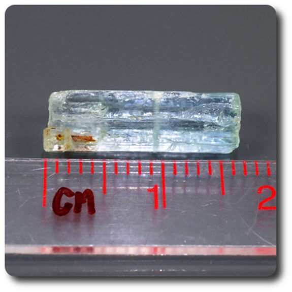 3.94 carats CRISTAL D'AIGUE-MARINE