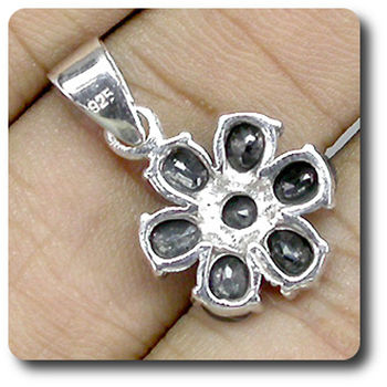 BLACK SAPPHIRE PENDANT