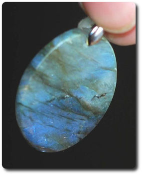 35.00 CT. Natural Labradorite pendant