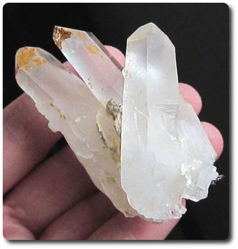 305.00 cts QUARTZ CRYSTAL