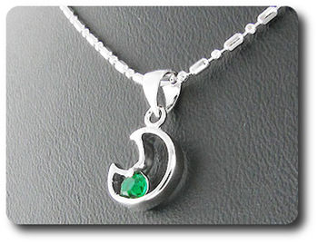 4 mm Green Emerald Pendant