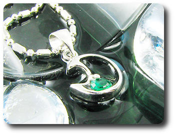 4 mm Green Emerald Pendant