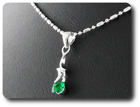 4 mm Green Emerald Pendant