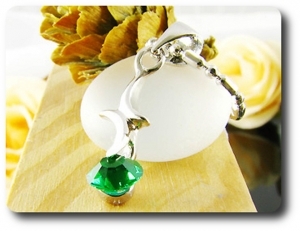 4 mm Green Emerald Pendant