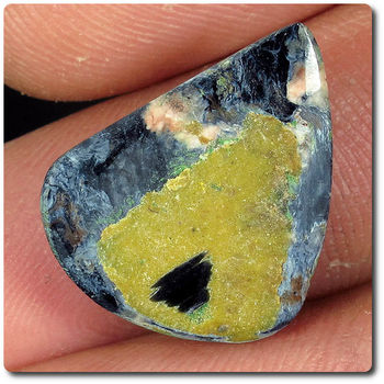 12.65 CT. PIETERSITE