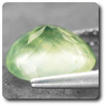 2.15 cts PREHNITE VERTE . VS2