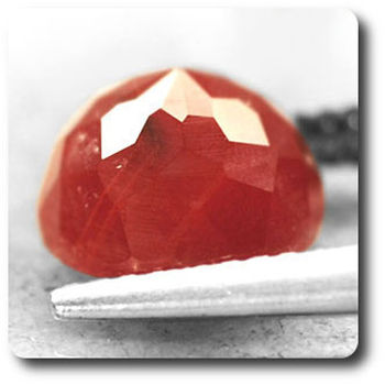 2.82 cts CORNALINE ORANGE. VVS2