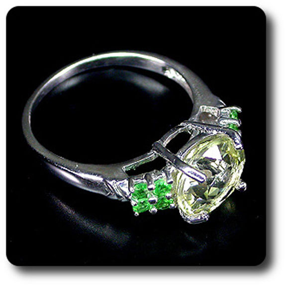 LEMON QUARTZ & TSAVORITE GARNET RING