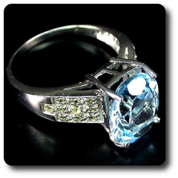 TOPAZ & PERIDOT RING