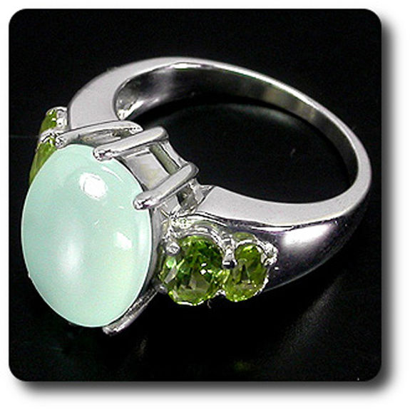 CHALCEDONY & PERIDOT RING