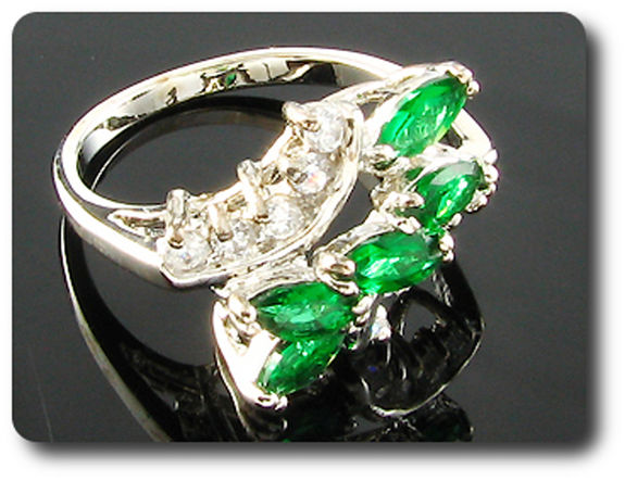 15x6-3 mm Green Emerald Ring