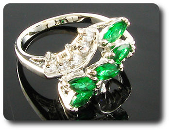 15x6-3 mm Green Emerald Ring