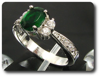 8 mm Green Emerald Ring