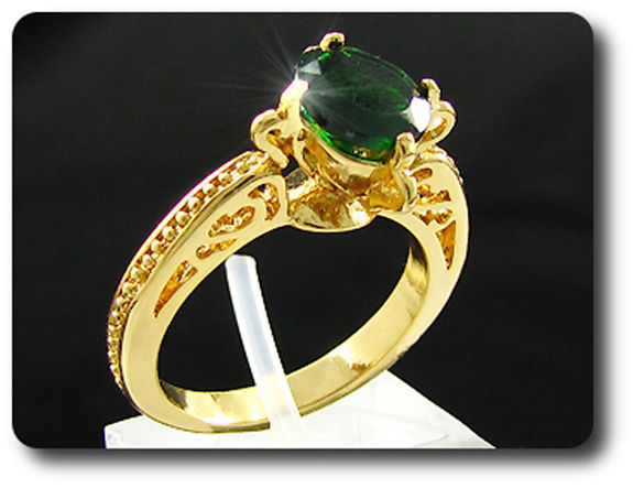 8 mm Green Emerald Ring