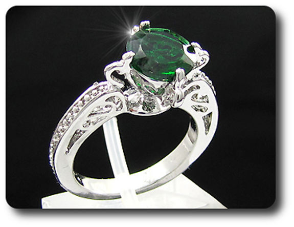 8 mm Green Emerald Ring