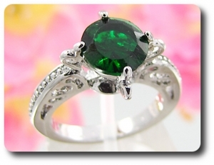 8 mm Green Emerald Ring