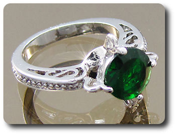 8 mm Green Emerald Ring