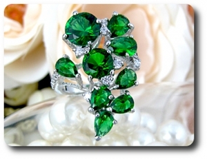 9x8-5 mm Green Emerald Ring