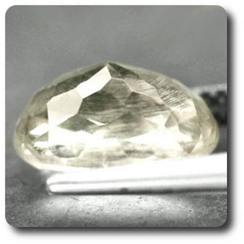 3.40 cts  QUARTZ  FUME. VVS2